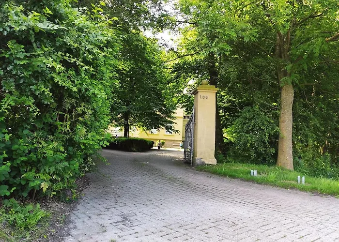 Sandkastenliebe Charmante In *